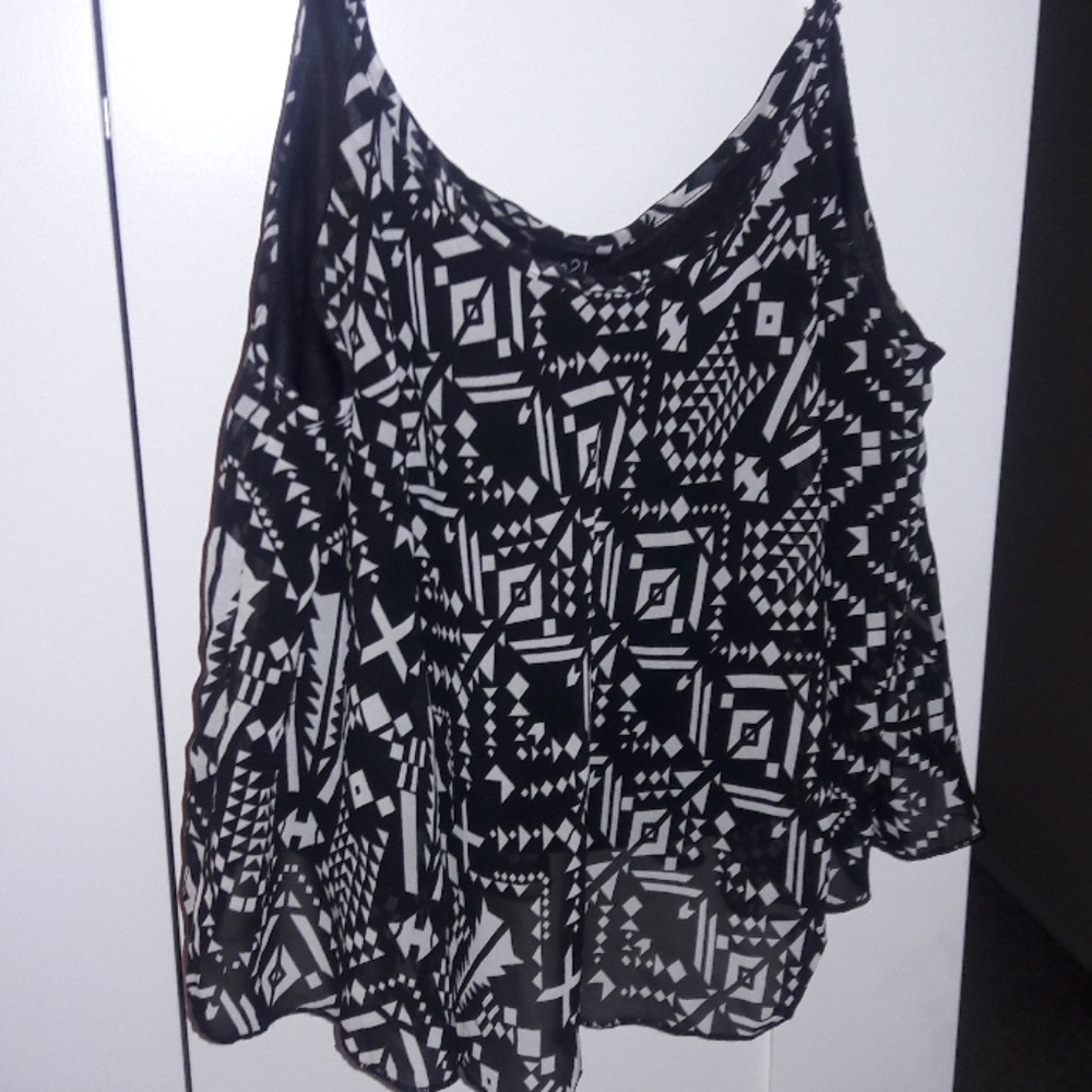 Rue 21 Flowy Crop Top